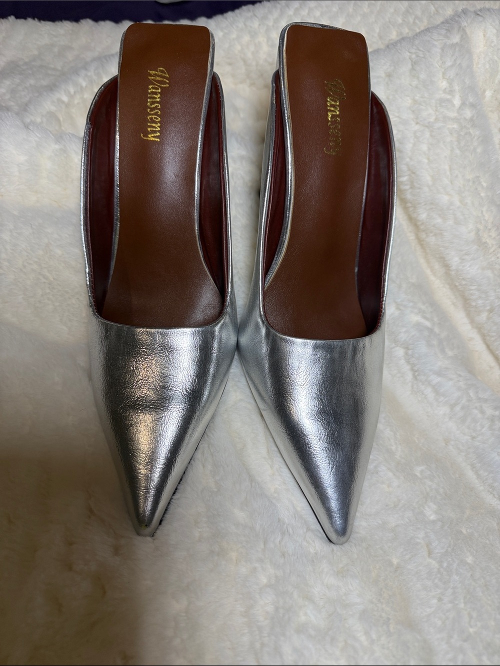 Womens Silver Pointed-Toe Slip-On Mules